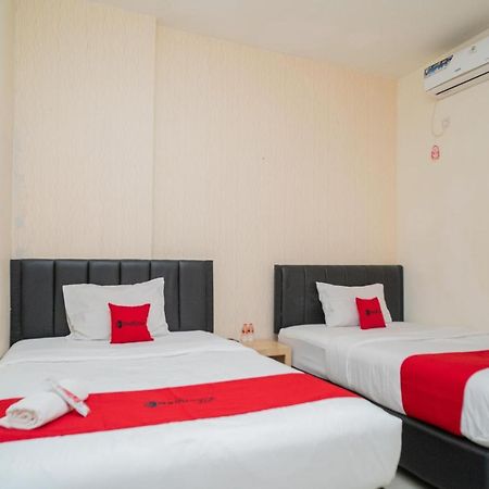 Reddoorz Near Flyover Arjosari Маланг Екстериор снимка