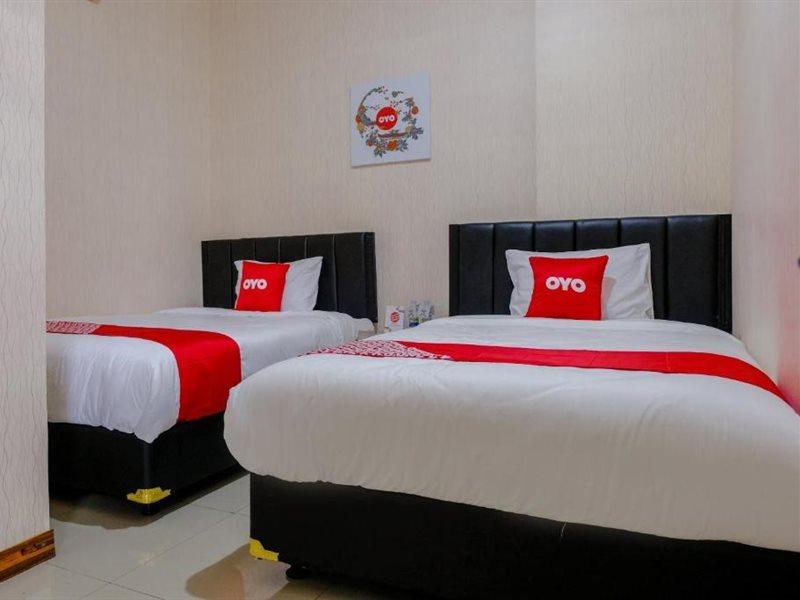Reddoorz Near Flyover Arjosari Маланг Екстериор снимка