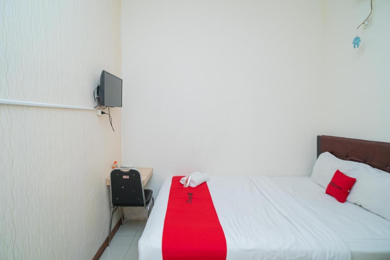 Reddoorz Near Flyover Arjosari Маланг Екстериор снимка