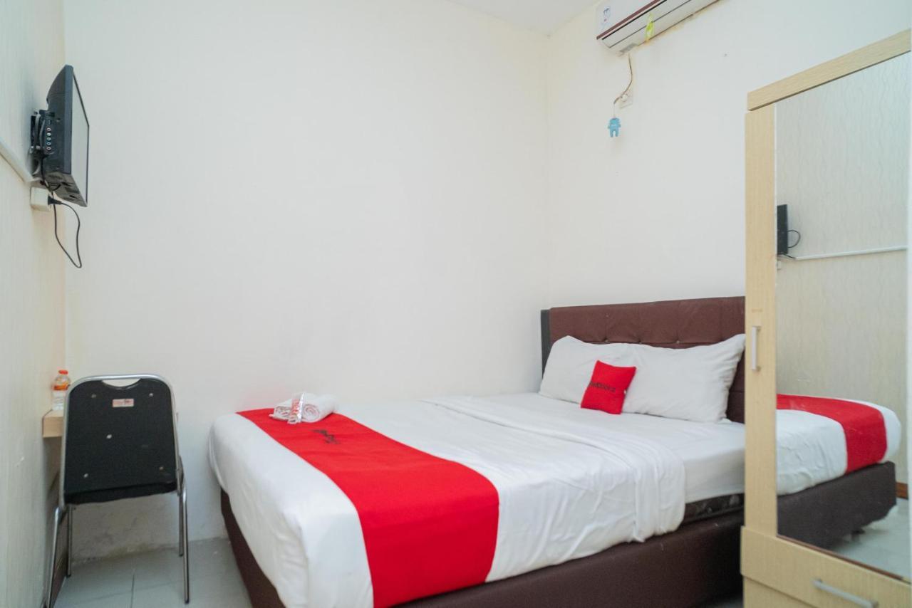 Reddoorz Near Flyover Arjosari Маланг Екстериор снимка
