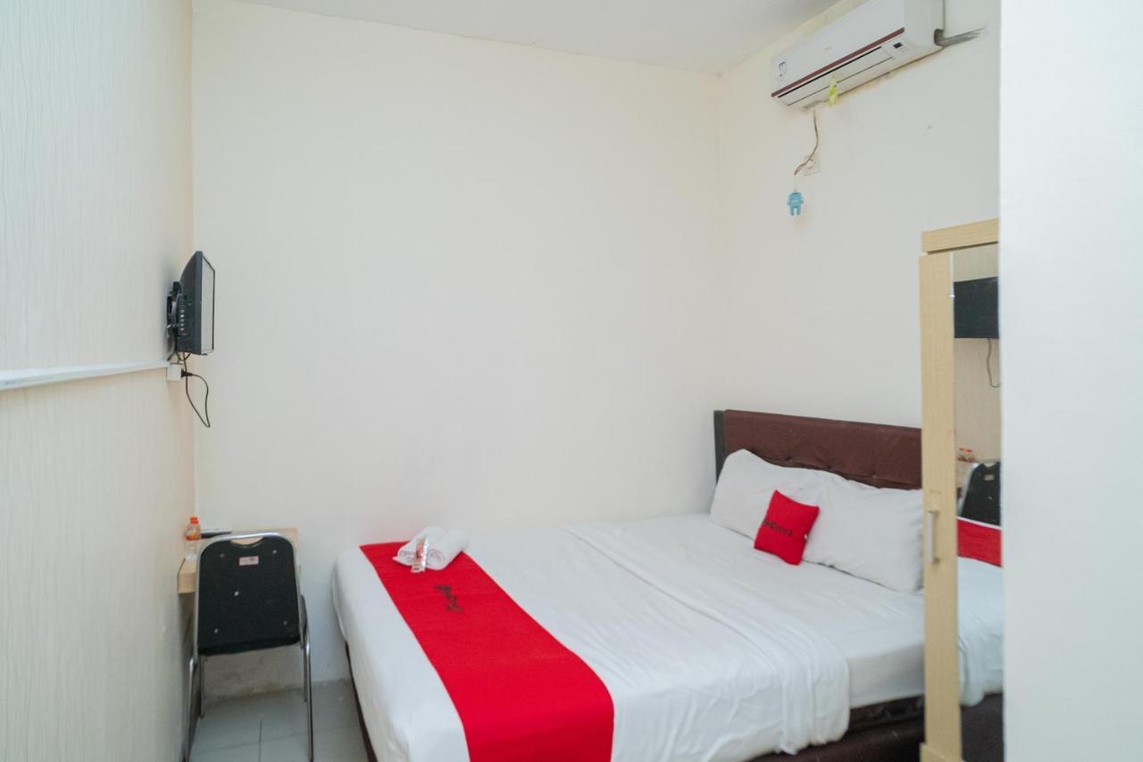 Reddoorz Near Flyover Arjosari Маланг Екстериор снимка