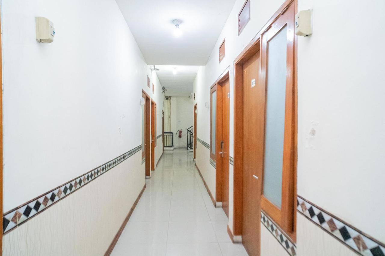 Reddoorz Near Flyover Arjosari Маланг Екстериор снимка