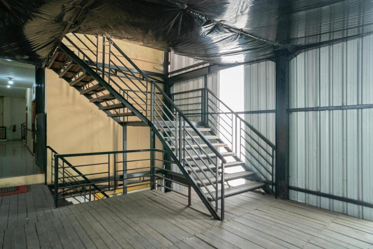 Reddoorz Near Flyover Arjosari Маланг Екстериор снимка