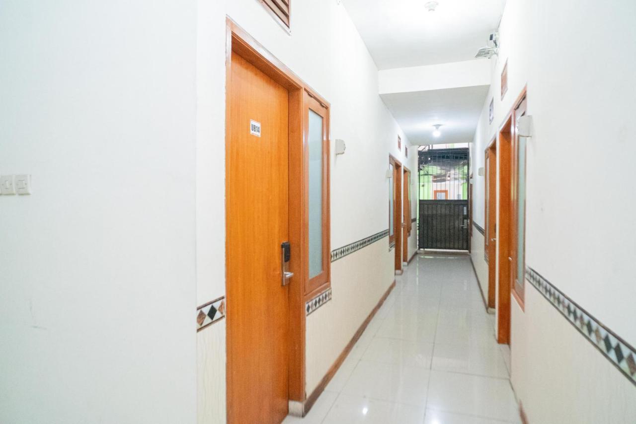 Reddoorz Near Flyover Arjosari Маланг Екстериор снимка
