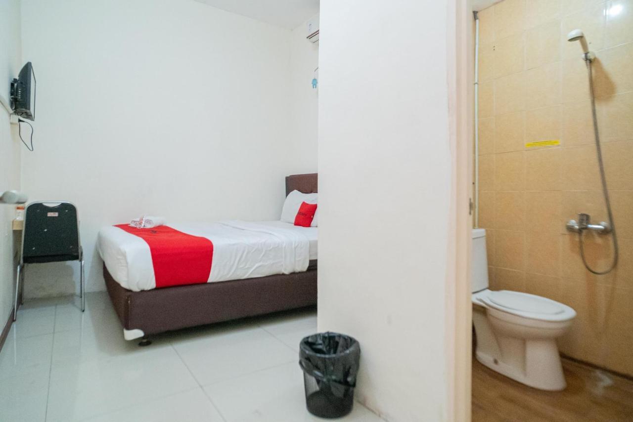 Reddoorz Near Flyover Arjosari Маланг Екстериор снимка